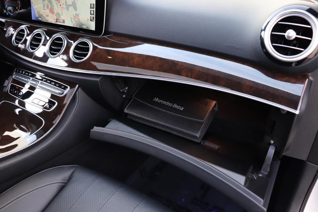 Photo 50 of this MERCEDES-BENZ E-CLASS E350 4M
