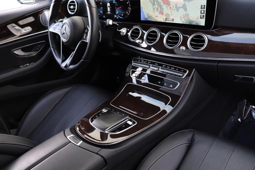 Photo 52 of this MERCEDES-BENZ E-CLASS E350 4M
