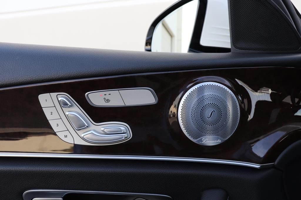 Photo 56 of this MERCEDES-BENZ E-CLASS E350 4M