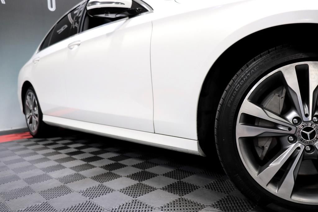 Photo 66 of this MERCEDES-BENZ E-CLASS E350 4M