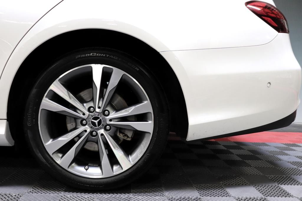 Photo 72 of this MERCEDES-BENZ E-CLASS E350 4M