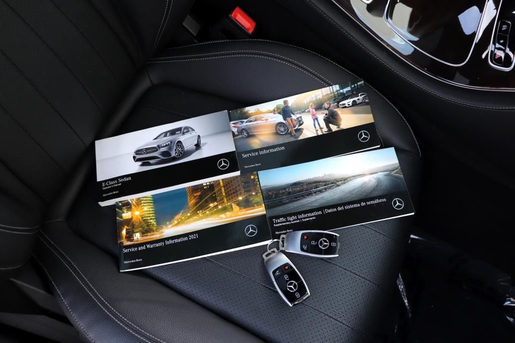 Photo 84 of this MERCEDES-BENZ E-CLASS E350 4M