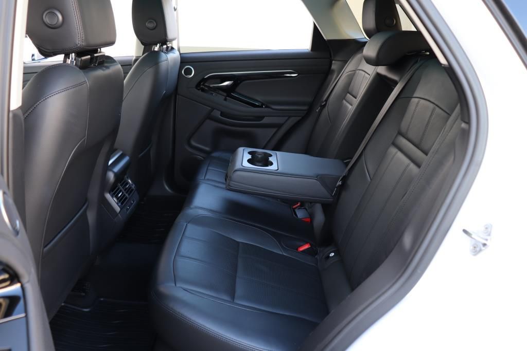 Photo 20 of this LAND ROVER RANGE ROVER EVO