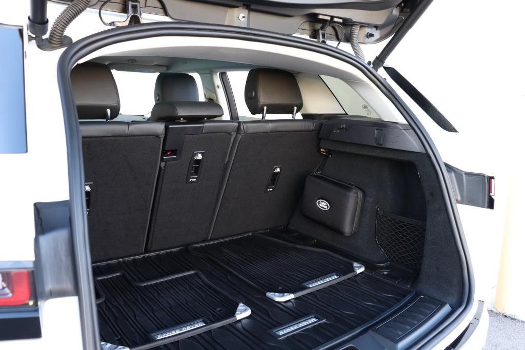 Photo 23 of this LAND ROVER RANGE ROVER EVO