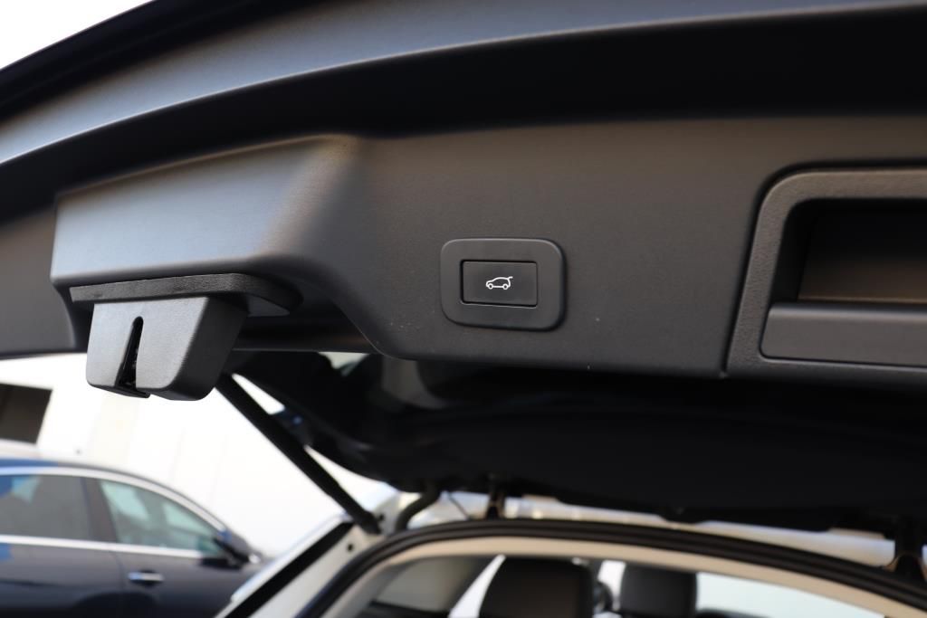 Photo 26 of this LAND ROVER RANGE ROVER EVO
