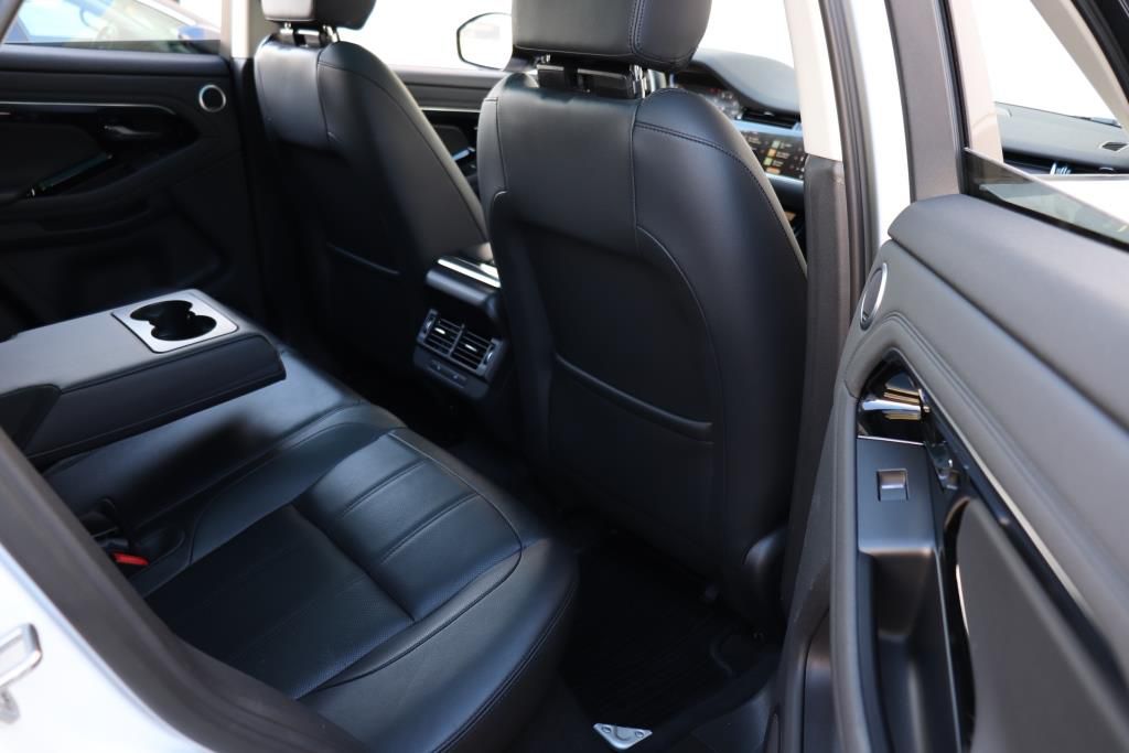 Photo 27 of this LAND ROVER RANGE ROVER EVO