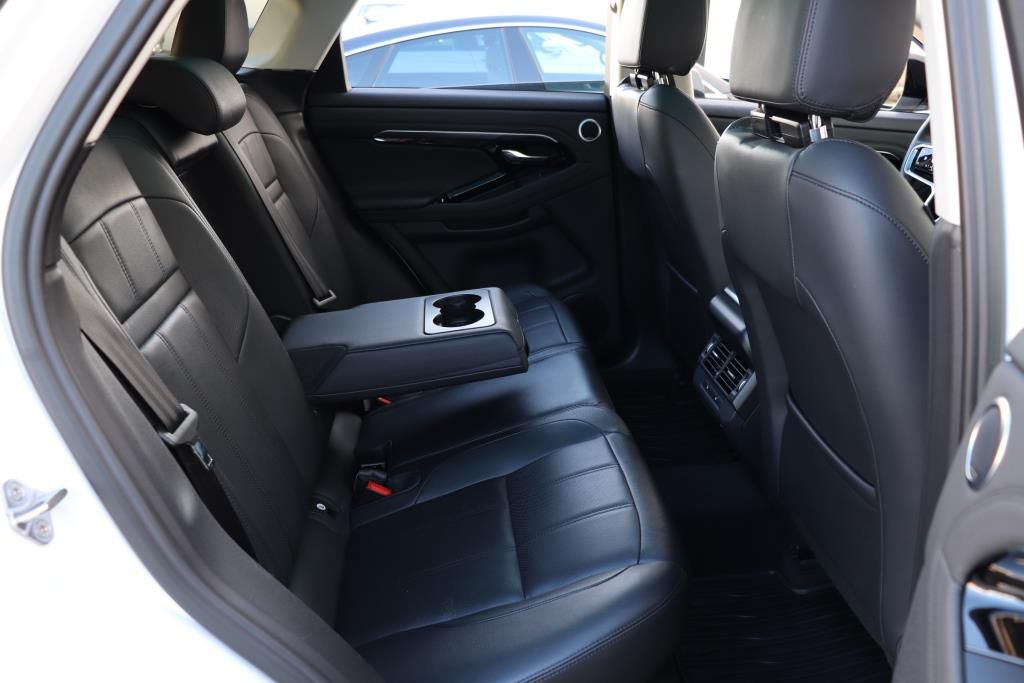 Photo 28 of this LAND ROVER RANGE ROVER EVO