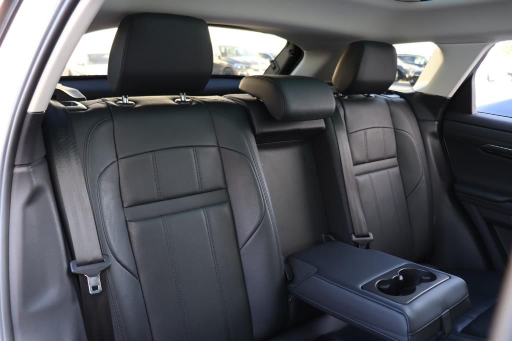Photo 29 of this LAND ROVER RANGE ROVER EVO