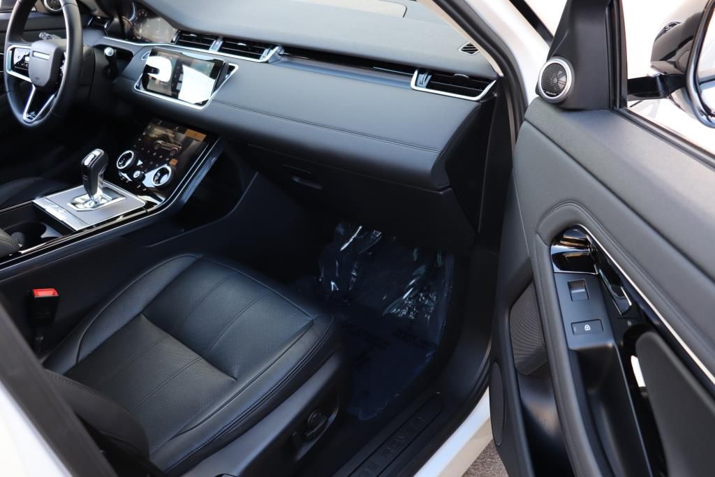 Photo 30 of this LAND ROVER RANGE ROVER EVO