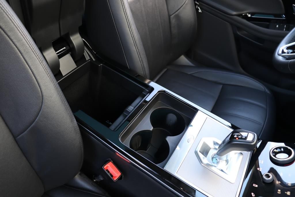 Photo 51 of this LAND ROVER RANGE ROVER EVO