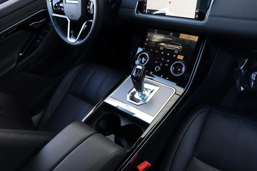 Photo 52 of this LAND ROVER RANGE ROVER EVO