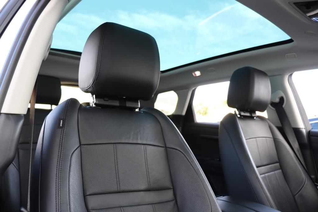 Photo 57 of this LAND ROVER RANGE ROVER EVO