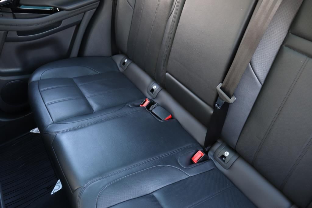 Photo 62 of this LAND ROVER RANGE ROVER EVO