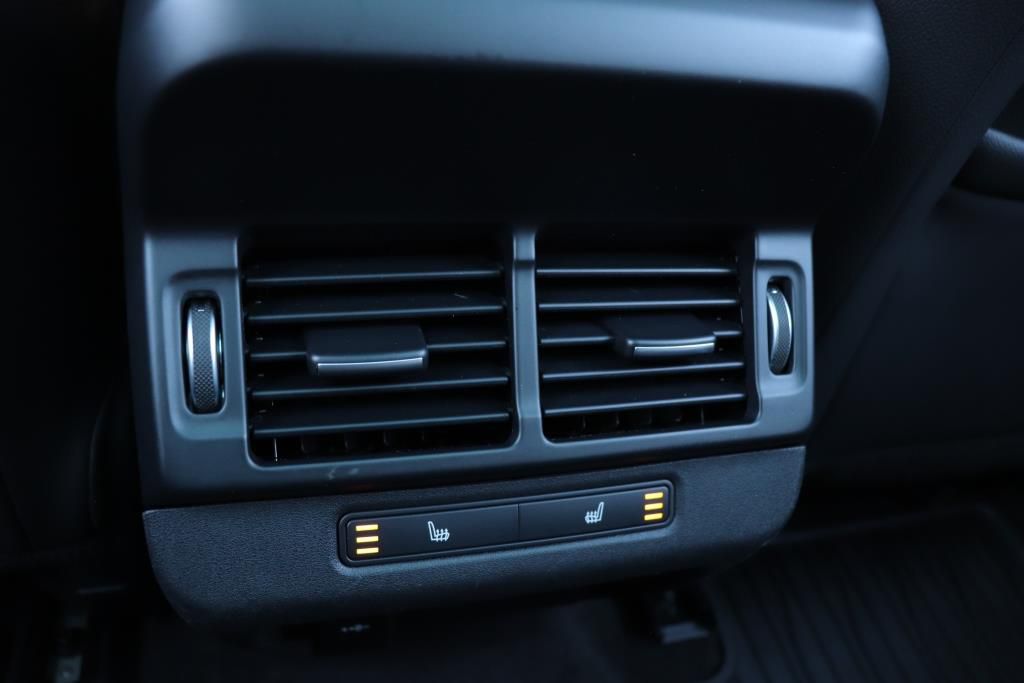 Photo 63 of this LAND ROVER RANGE ROVER EVO