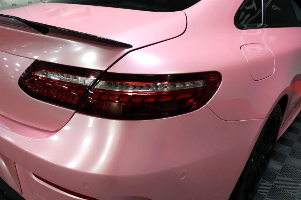 Photo 8 of this MERCEDES-BENZ E-CLASS E450