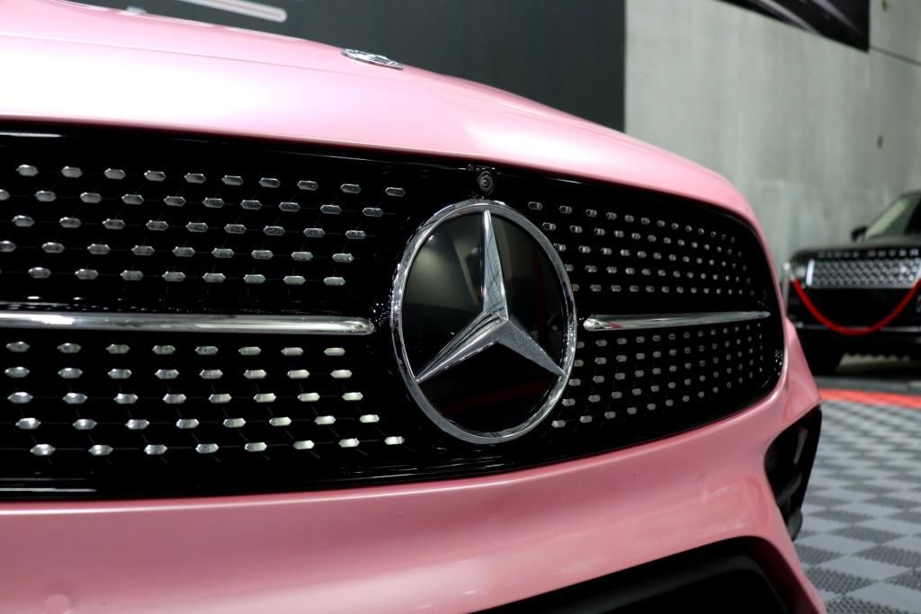 Photo 14 of this MERCEDES-BENZ E-CLASS E450