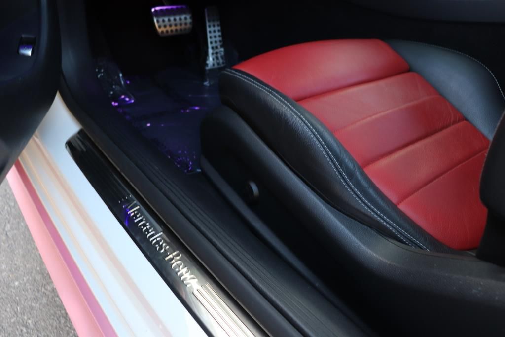 Photo 17 of this MERCEDES-BENZ E-CLASS E450
