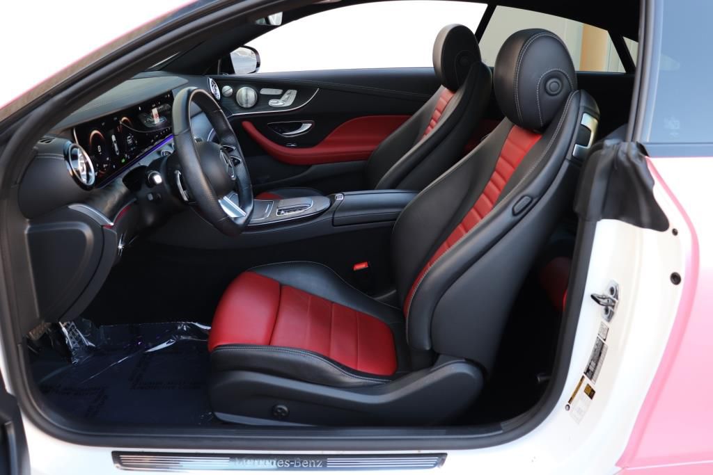 Photo 18 of this MERCEDES-BENZ E-CLASS E450