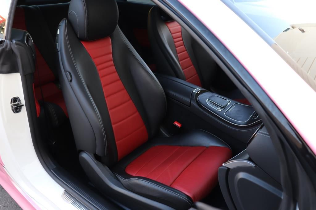 Photo 31 of this MERCEDES-BENZ E-CLASS E450