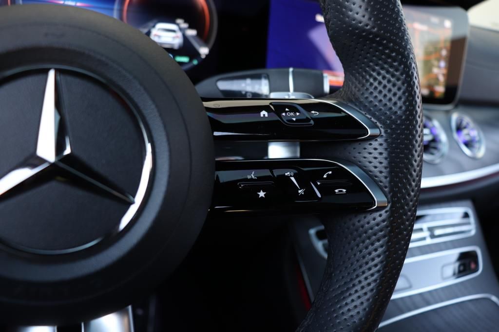 Photo 44 of this MERCEDES-BENZ E-CLASS E450