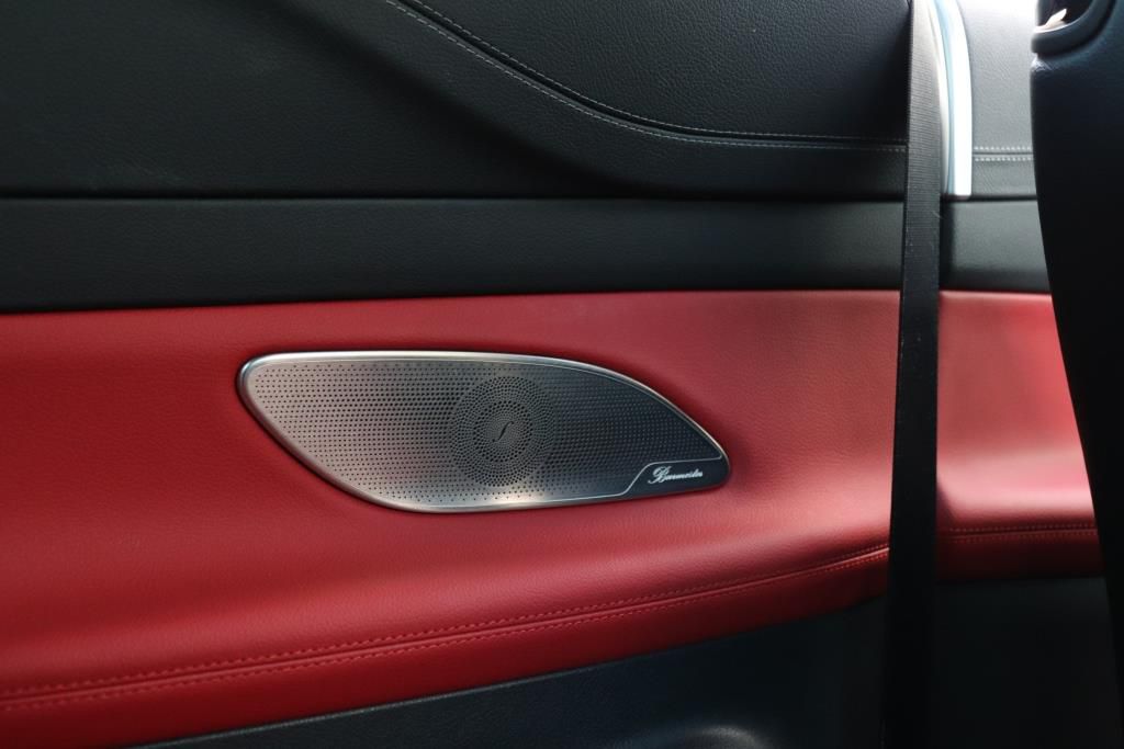 Photo 69 of this MERCEDES-BENZ E-CLASS E450