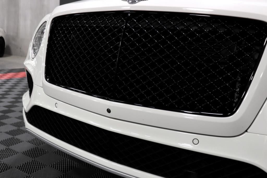 Photo 14 of this BENTLEY  W12 BENTAYGA