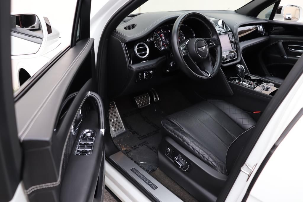 Photo 17 of this BENTLEY  W12 BENTAYGA