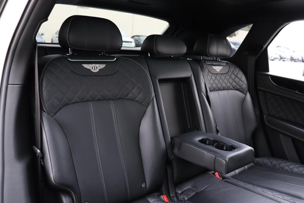 Photo 33 of this BENTLEY  W12 BENTAYGA