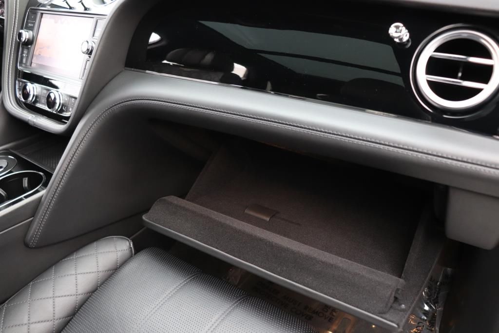 Photo 57 of this BENTLEY  W12 BENTAYGA