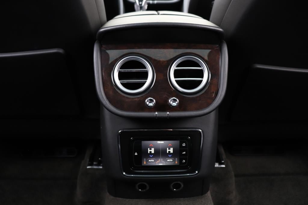 Photo 76 of this BENTLEY  W12 BENTAYGA