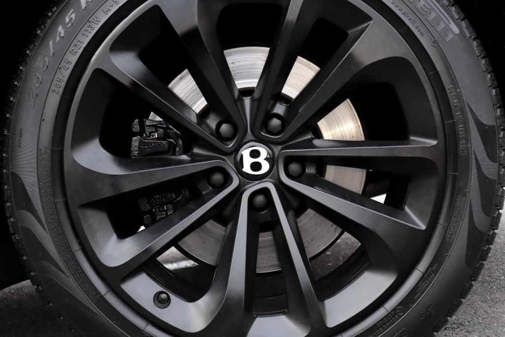 Photo 96 of this BENTLEY  W12 BENTAYGA