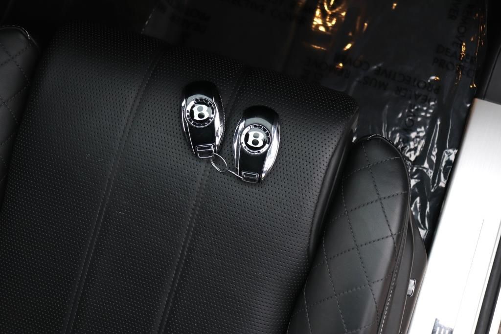 Photo 99 of this BENTLEY  W12 BENTAYGA