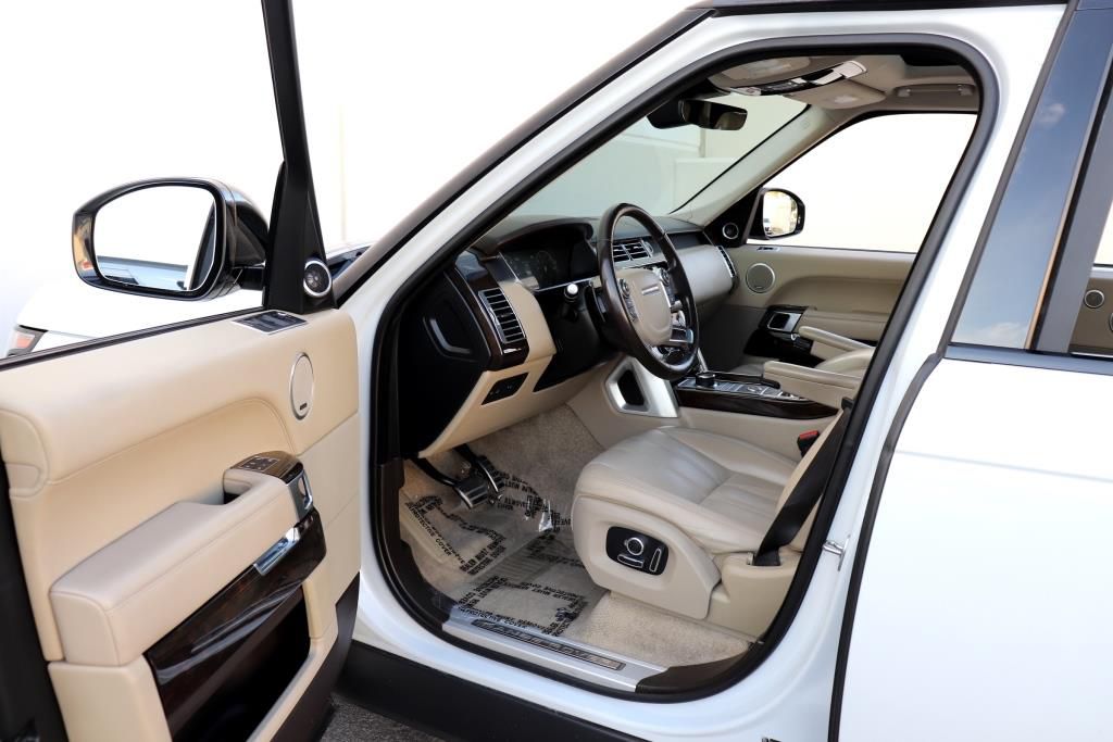 Photo 2 of this LAND ROVER RANGE ROVER LWB