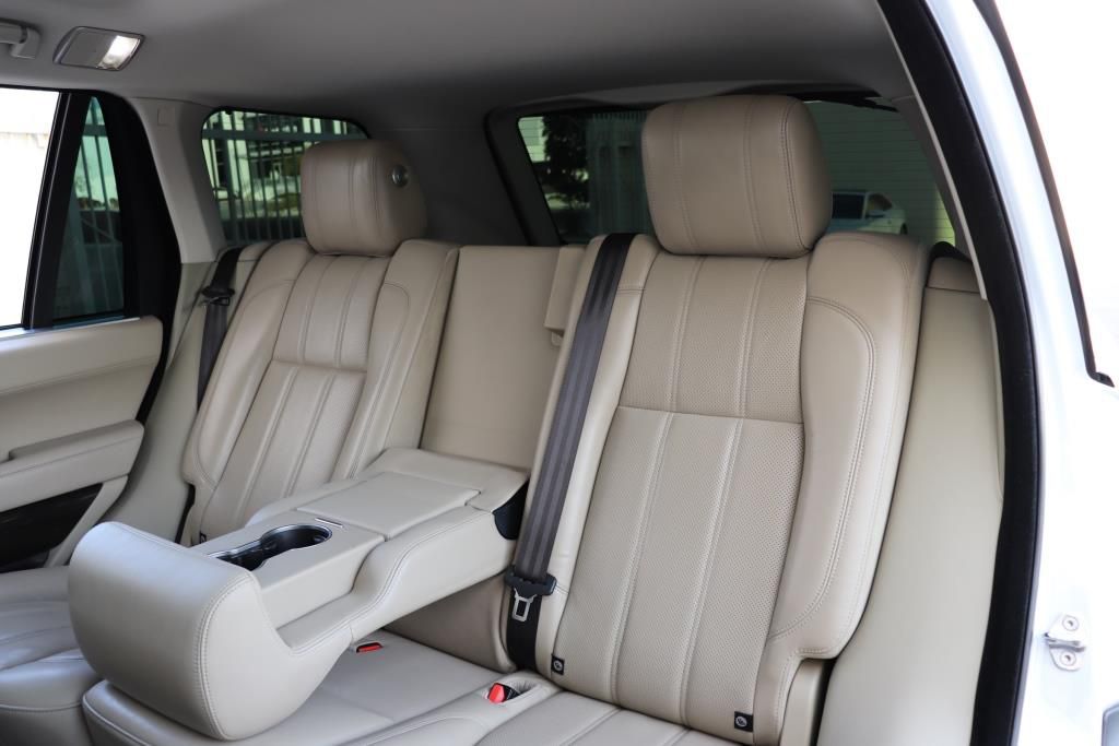 Photo 22 of this LAND ROVER RANGE ROVER LWB
