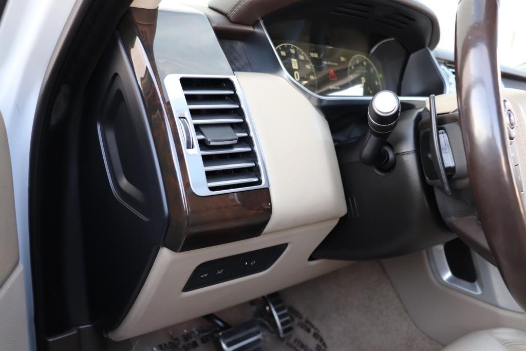 Photo 41 of this LAND ROVER RANGE ROVER LWB