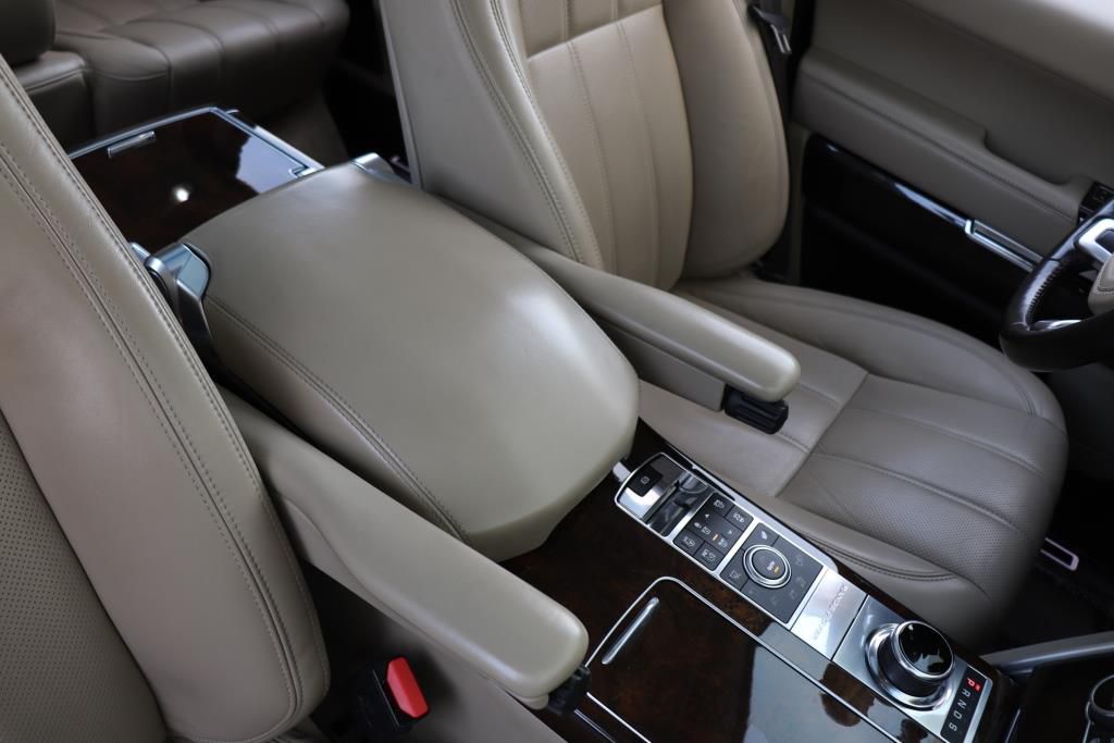 Photo 55 of this LAND ROVER RANGE ROVER LWB