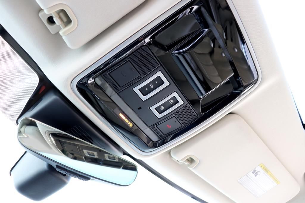 Photo 63 of this LAND ROVER RANGE ROVER LWB