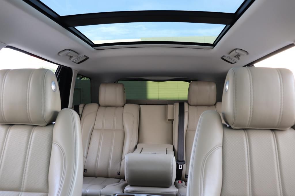 Photo 65 of this LAND ROVER RANGE ROVER LWB