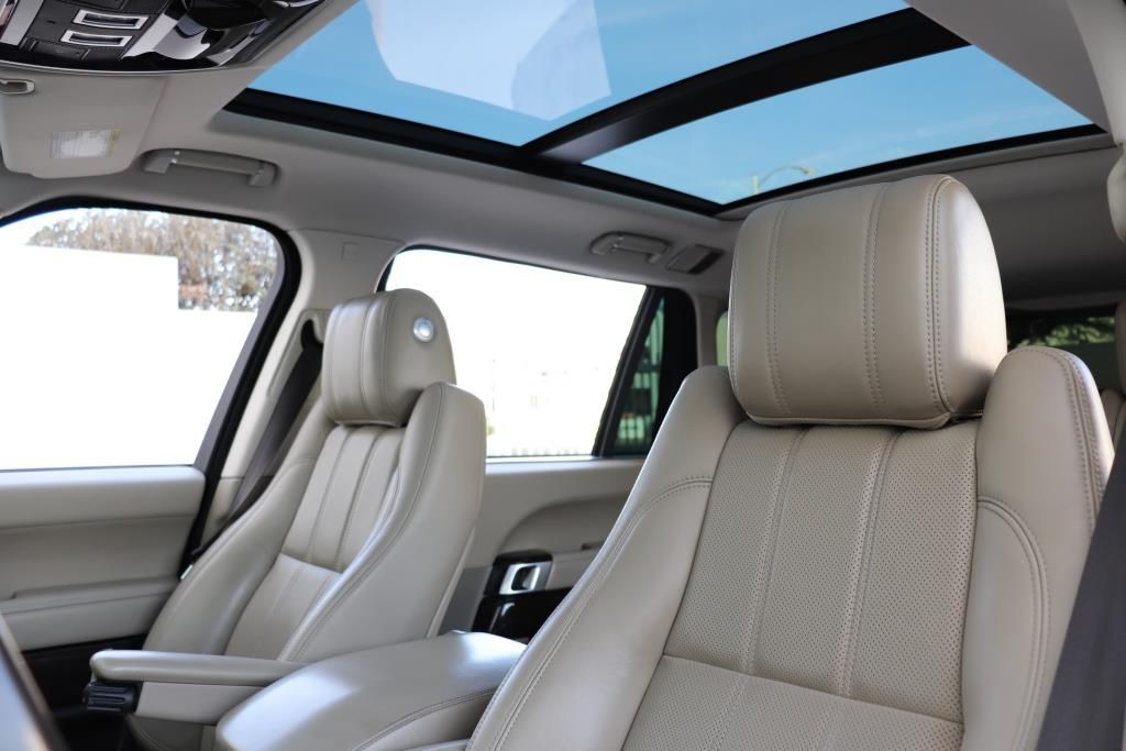 Photo 66 of this LAND ROVER RANGE ROVER LWB