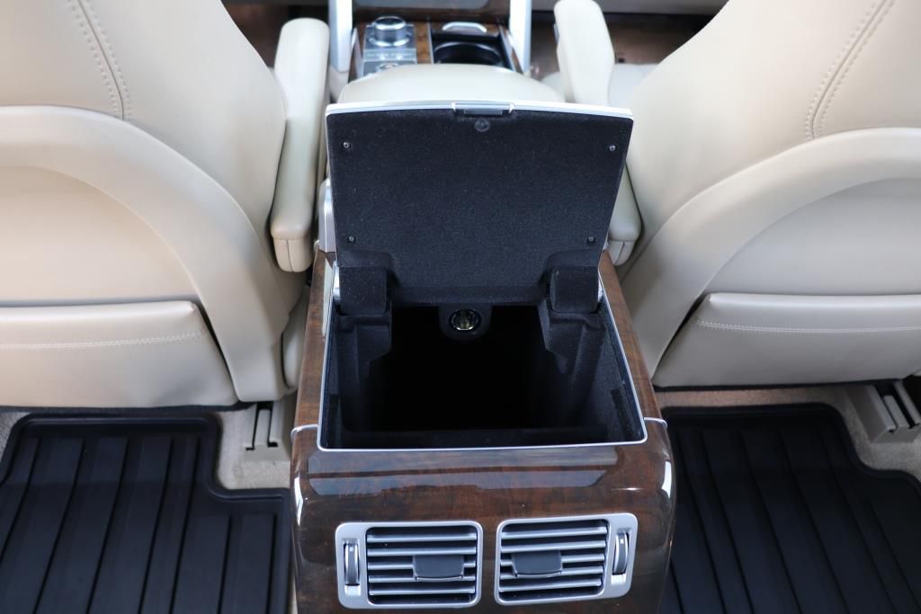 Photo 72 of this LAND ROVER RANGE ROVER LWB