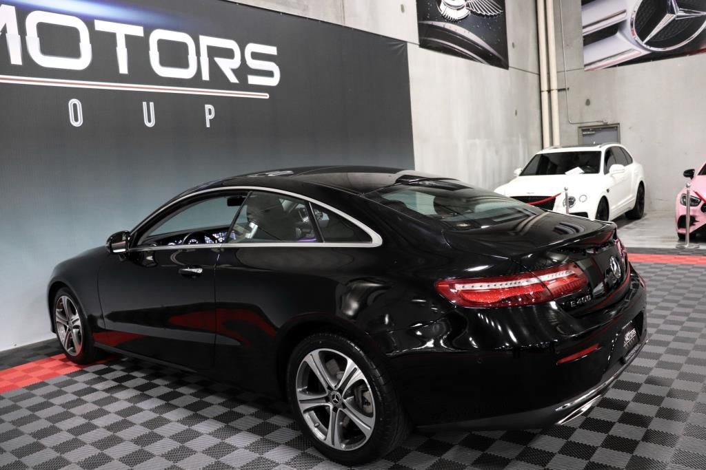 Photo 4 of this MERCEDES-BENZ E-CLASS E400