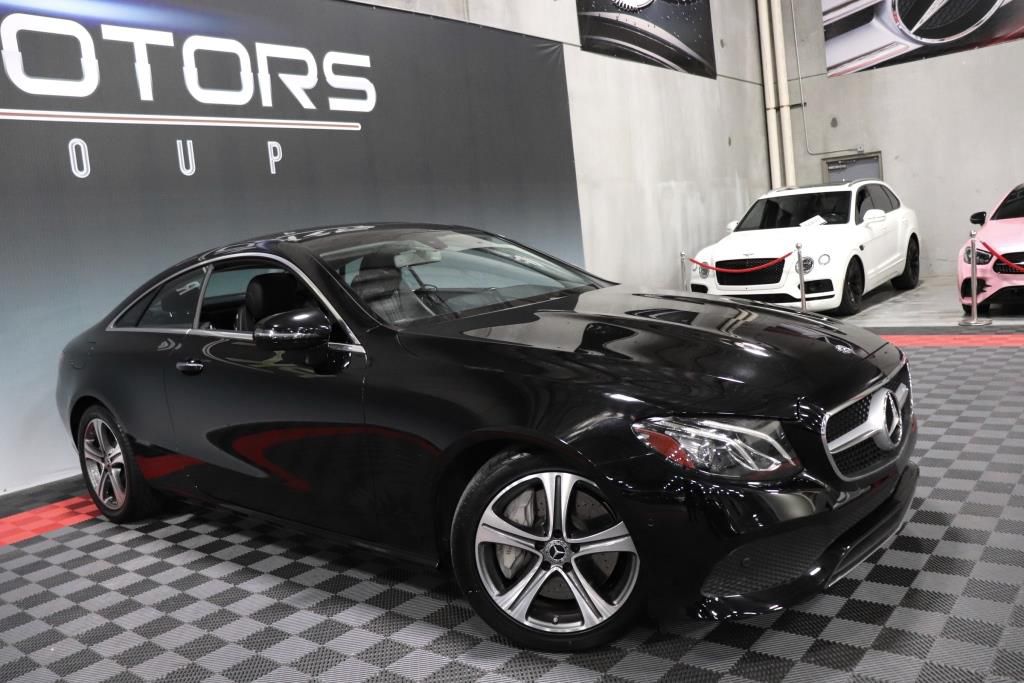 Photo 11 of this MERCEDES-BENZ E-CLASS E400