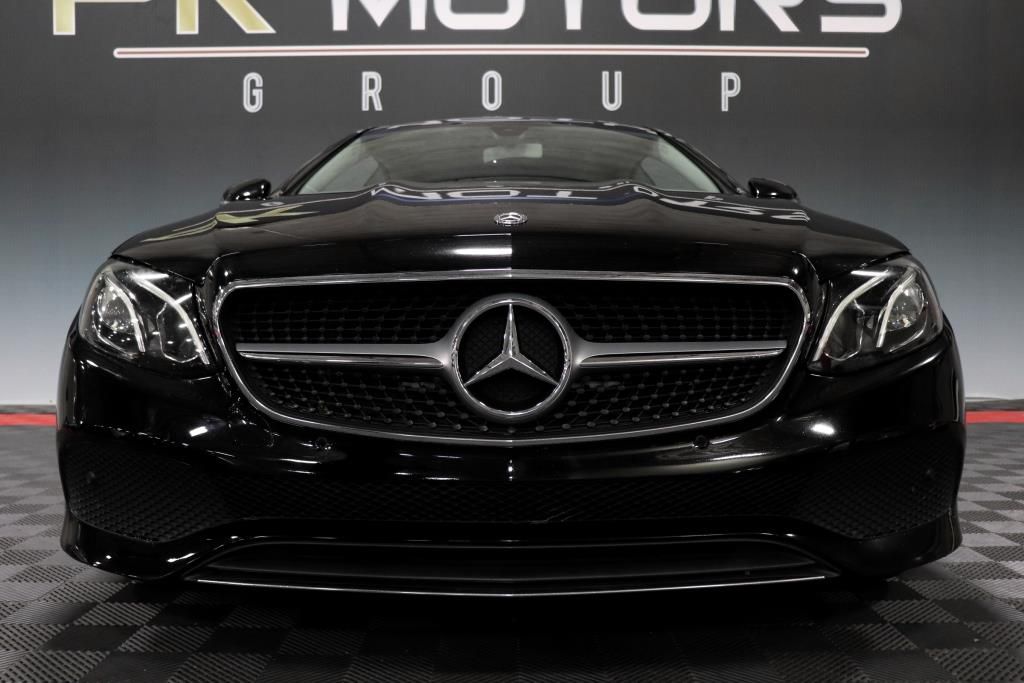 Photo 13 of this MERCEDES-BENZ E-CLASS E400