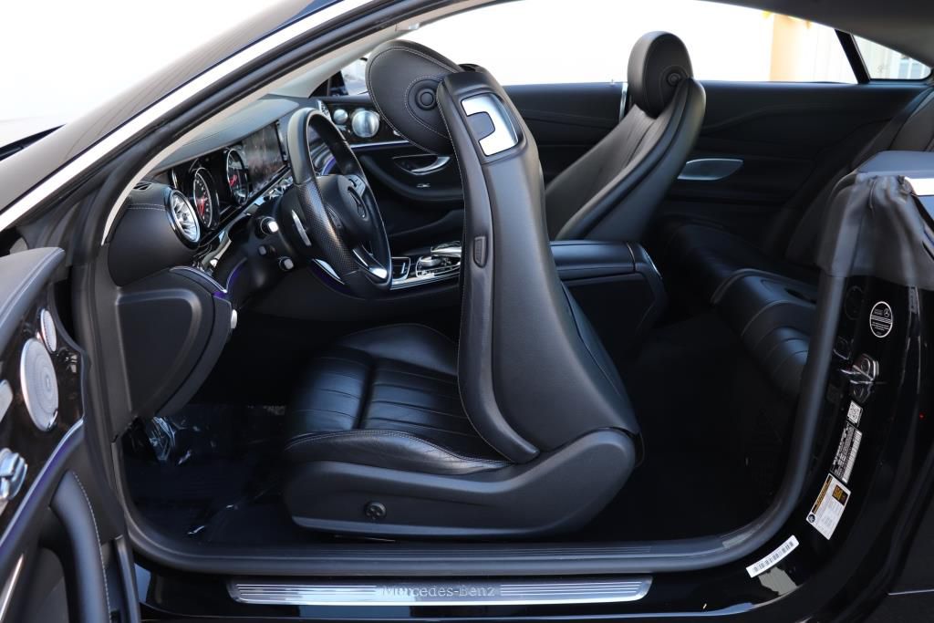 Photo 20 of this MERCEDES-BENZ E-CLASS E400