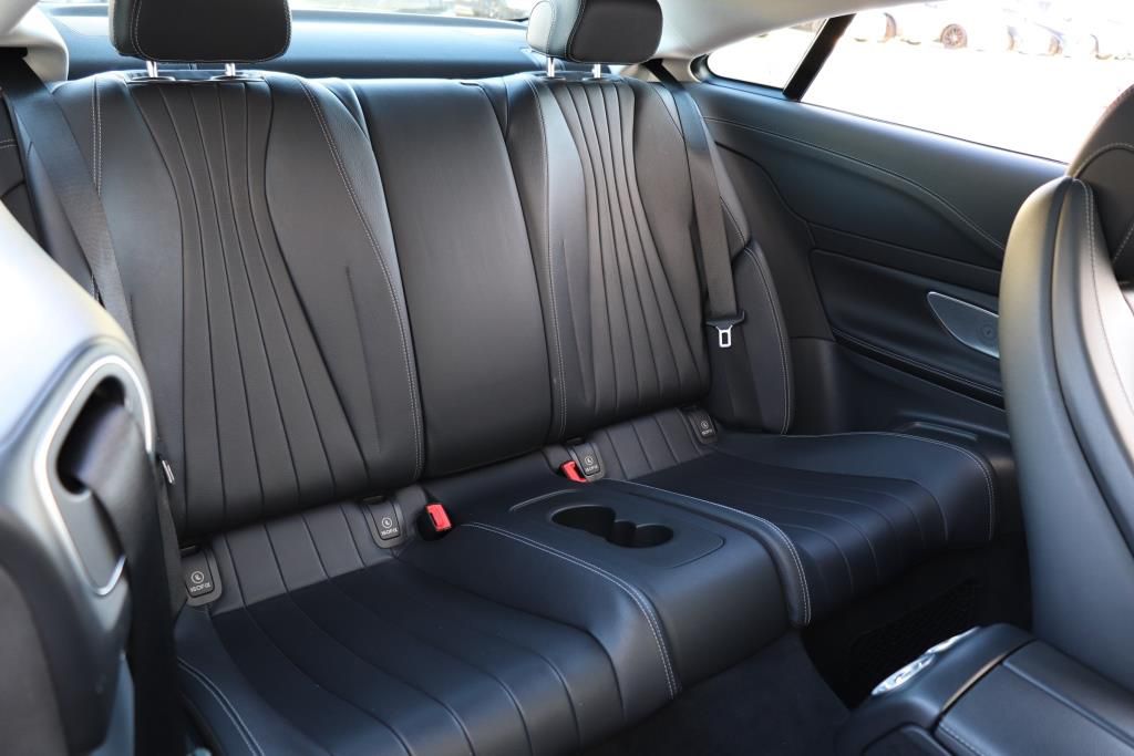 Photo 34 of this MERCEDES-BENZ E-CLASS E400