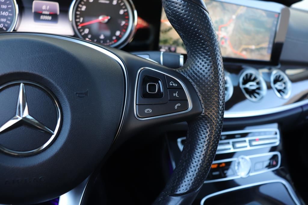 Photo 44 of this MERCEDES-BENZ E-CLASS E400