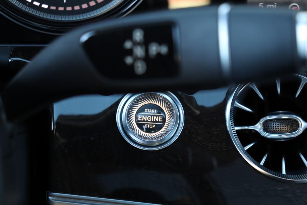 Photo 46 of this MERCEDES-BENZ E-CLASS E400