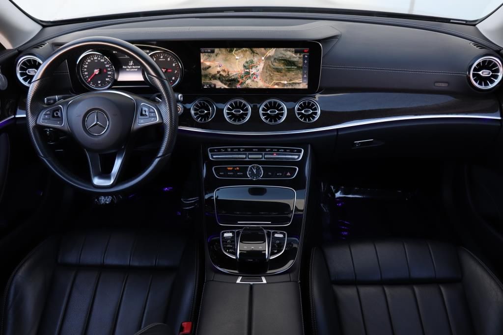 Photo 47 of this MERCEDES-BENZ E-CLASS E400