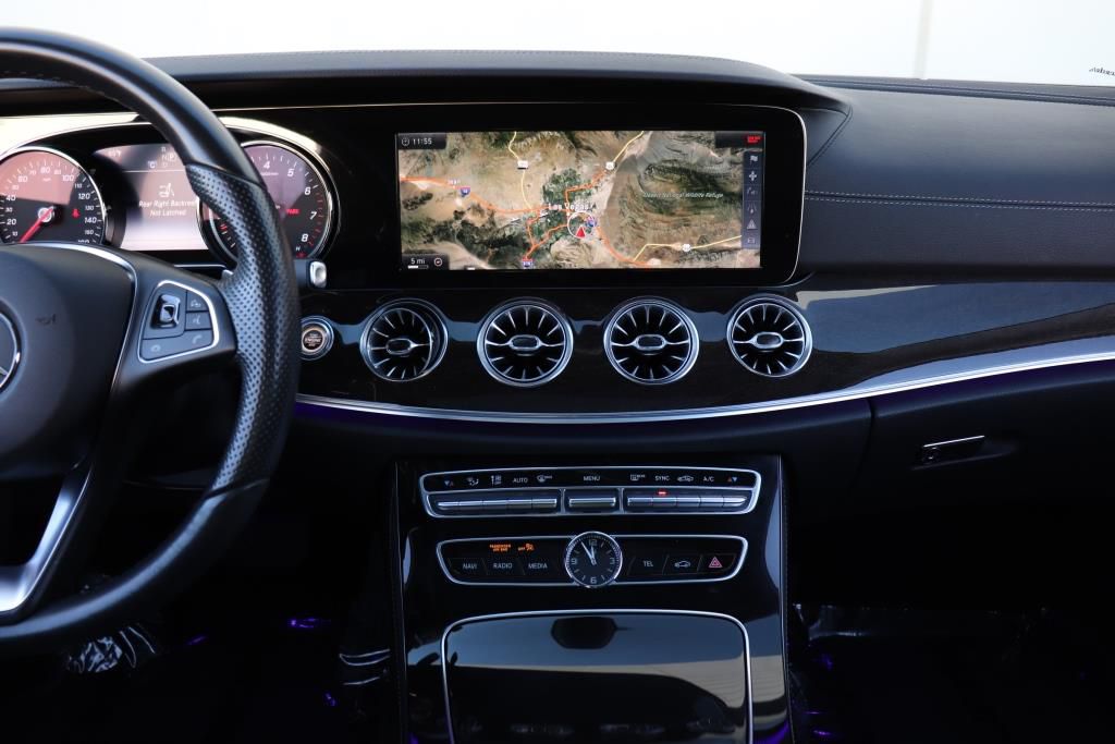 Photo 48 of this MERCEDES-BENZ E-CLASS E400