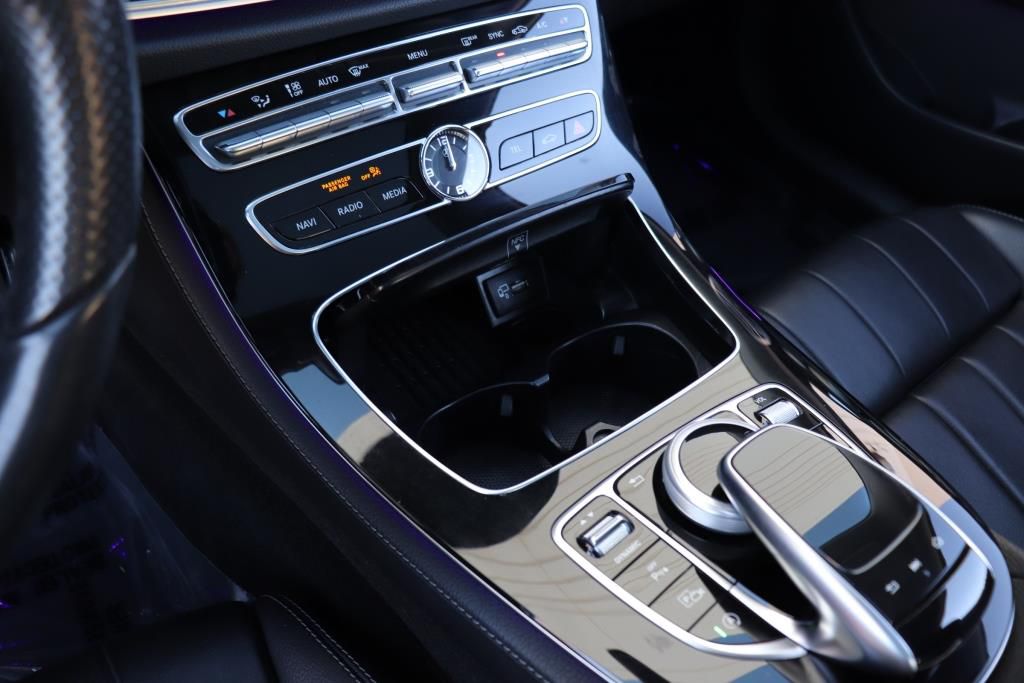 Photo 58 of this MERCEDES-BENZ E-CLASS E400